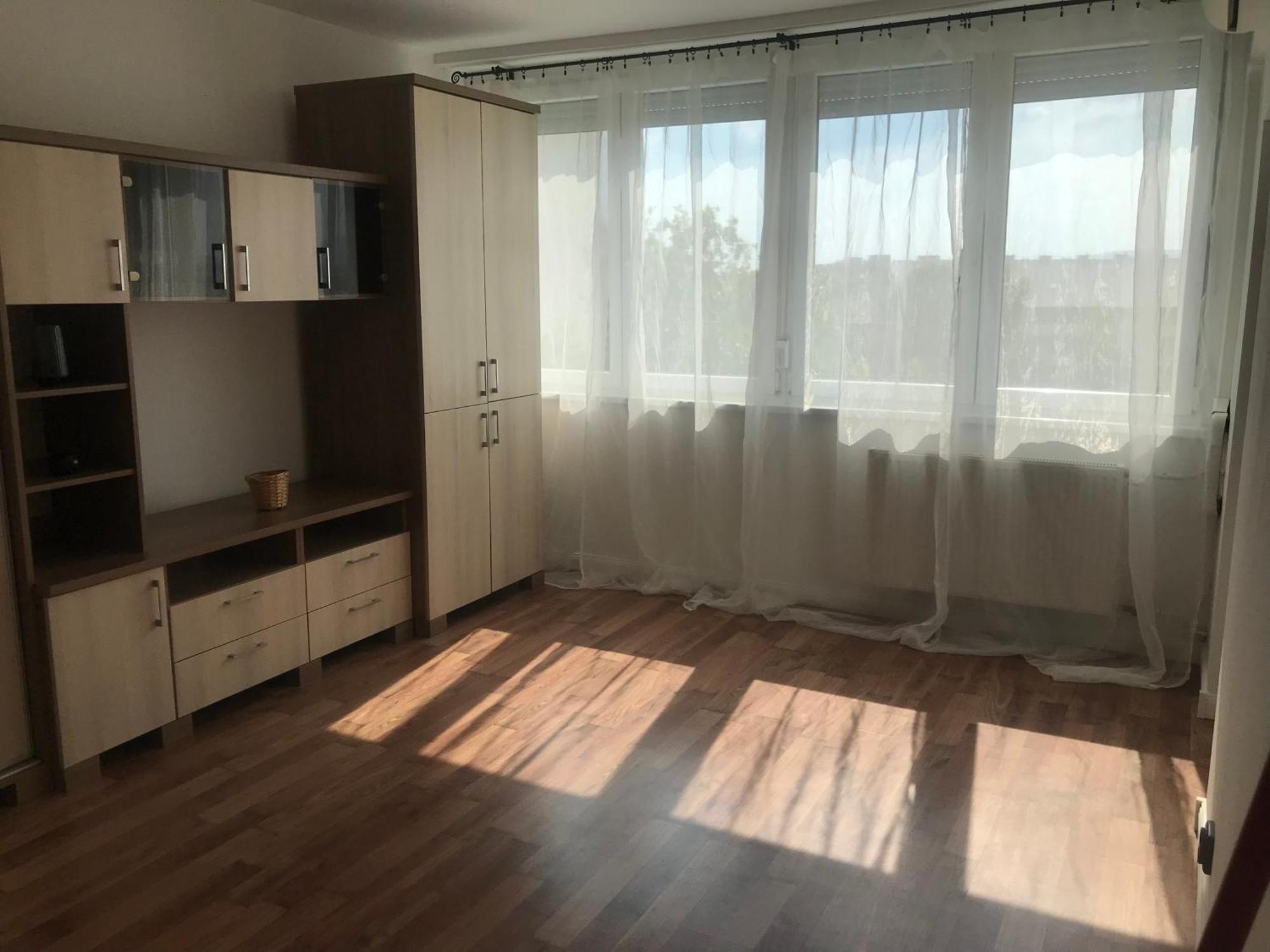 Pillango Parki Kis Lakas 15 Percre A Belvarostol Budapeste Exterior foto
